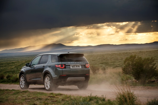 Land Rover_Discovery Sport_Traslat_2015