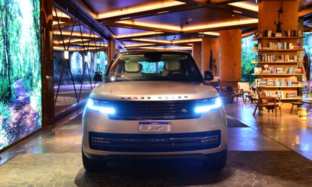 Se algo pode ser luxuoso e simples, esse é o novo Range Rover