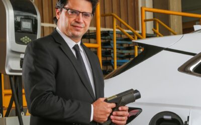 Reindustrialização lá, precarização aqui