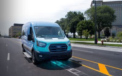 EUA inaugura rua que recarrega carro elétrico