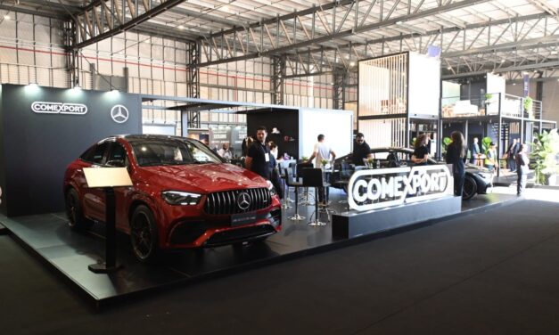 Mercedes-Benz plug-in estreia no Catarina Aviation Show