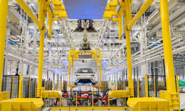 Montadoras ameaçam rever investimento