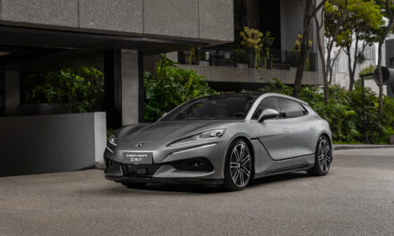 Denza estreia no Brasil com o cupê elétrico Z9GT