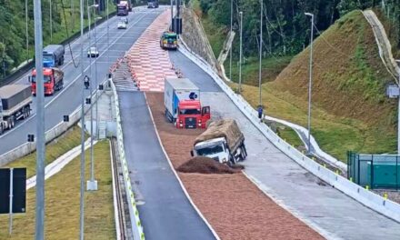 Caminhões, subindo ou descendo a Anchieta/Imigrantes. Um risco!