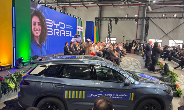 BYD inaugura fábrica e anuncia o sistema plug-in flex