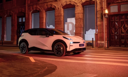 Testamos o Zeekr X, o luxo chinês à disposição do brasileiro