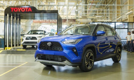Chega o Yaris Cross, pra brigar entre os SUVs compactos