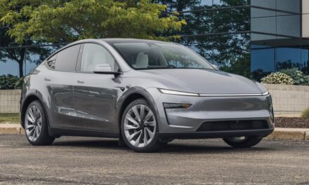 Uber vai pagar U$ 4 mil para uso de carro elétrico