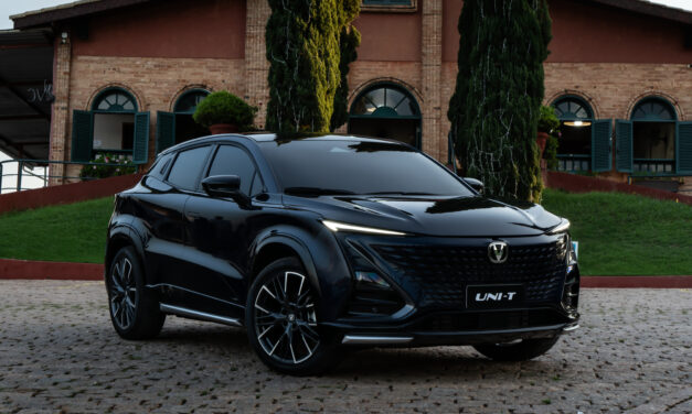 Uni-T, o chinês que já chega fabricado no Brasil, e com motor flex