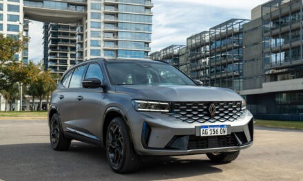 Renault Koleos estreia tecnologia hibrida