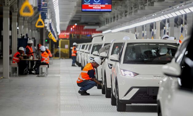 China concentra 1/3 dos investimentos de montadoras no Brasil