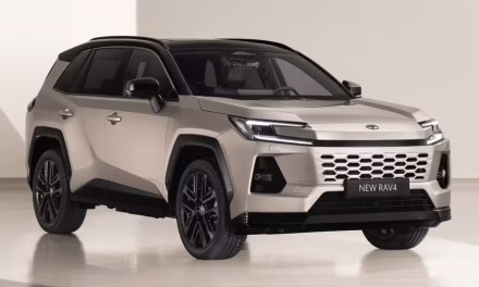 Toyota RAV4 chega atualizado na linha 2026