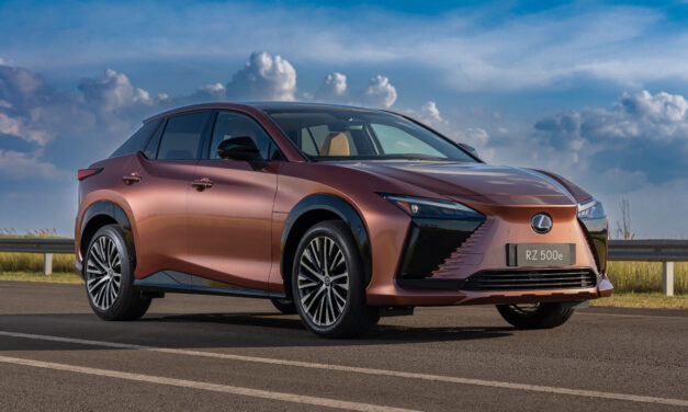 RZ 500e, o primeiro elétrico da Lexus no Brasil